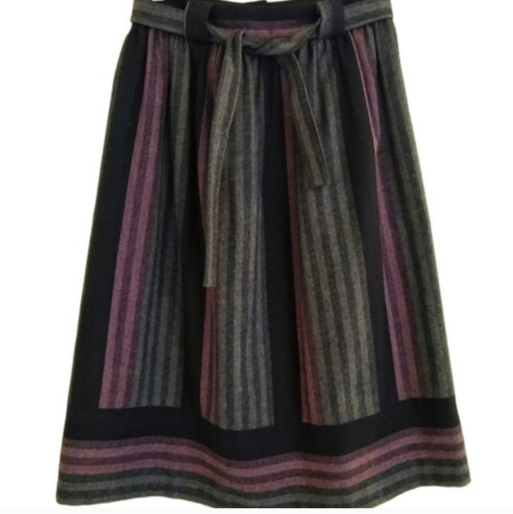 Vtg 100% Wool Belted Skirt - Picture 5 of 9